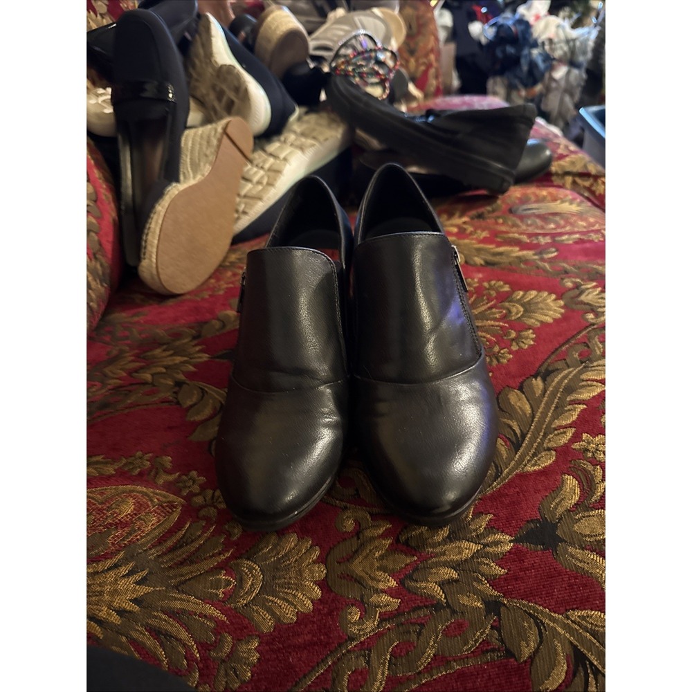 Bear trap Brown Woman's Kelyn Ankle Bootie Size 8